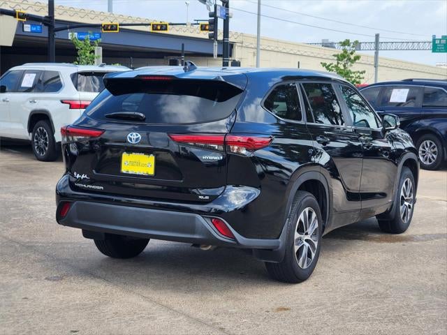 2023 Toyota Highlander Hybrid XLE