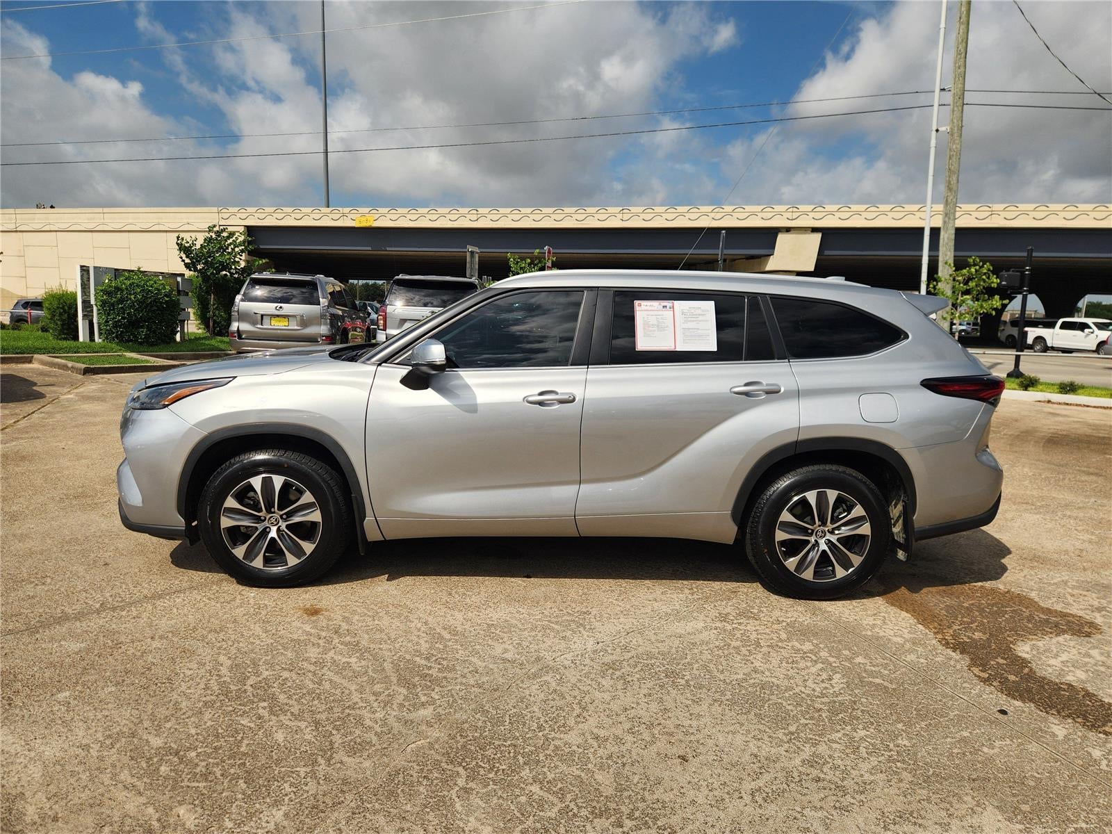 2024 Toyota Highlander XLE