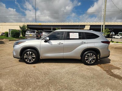 2024 Toyota Highlander XLE