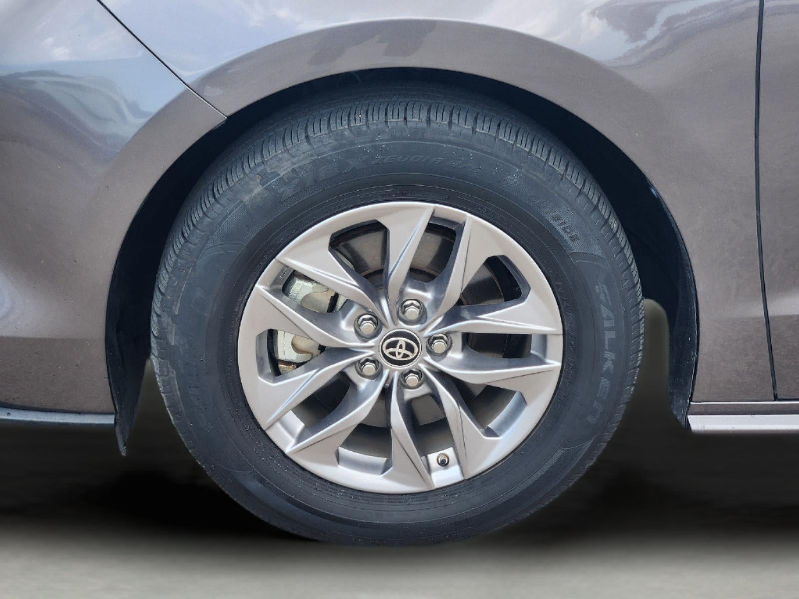 2024 Toyota Sienna XLE 8-Passenger