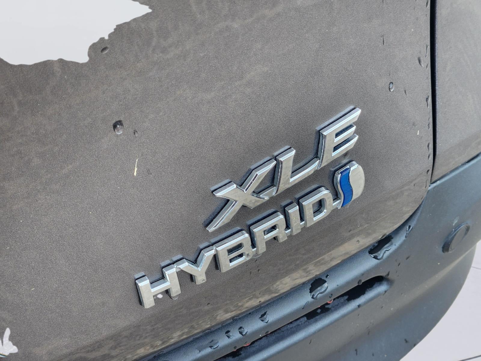 2024 Toyota Sienna XLE 8-Passenger