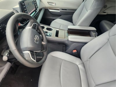 2024 Toyota Sienna XLE 8-Passenger