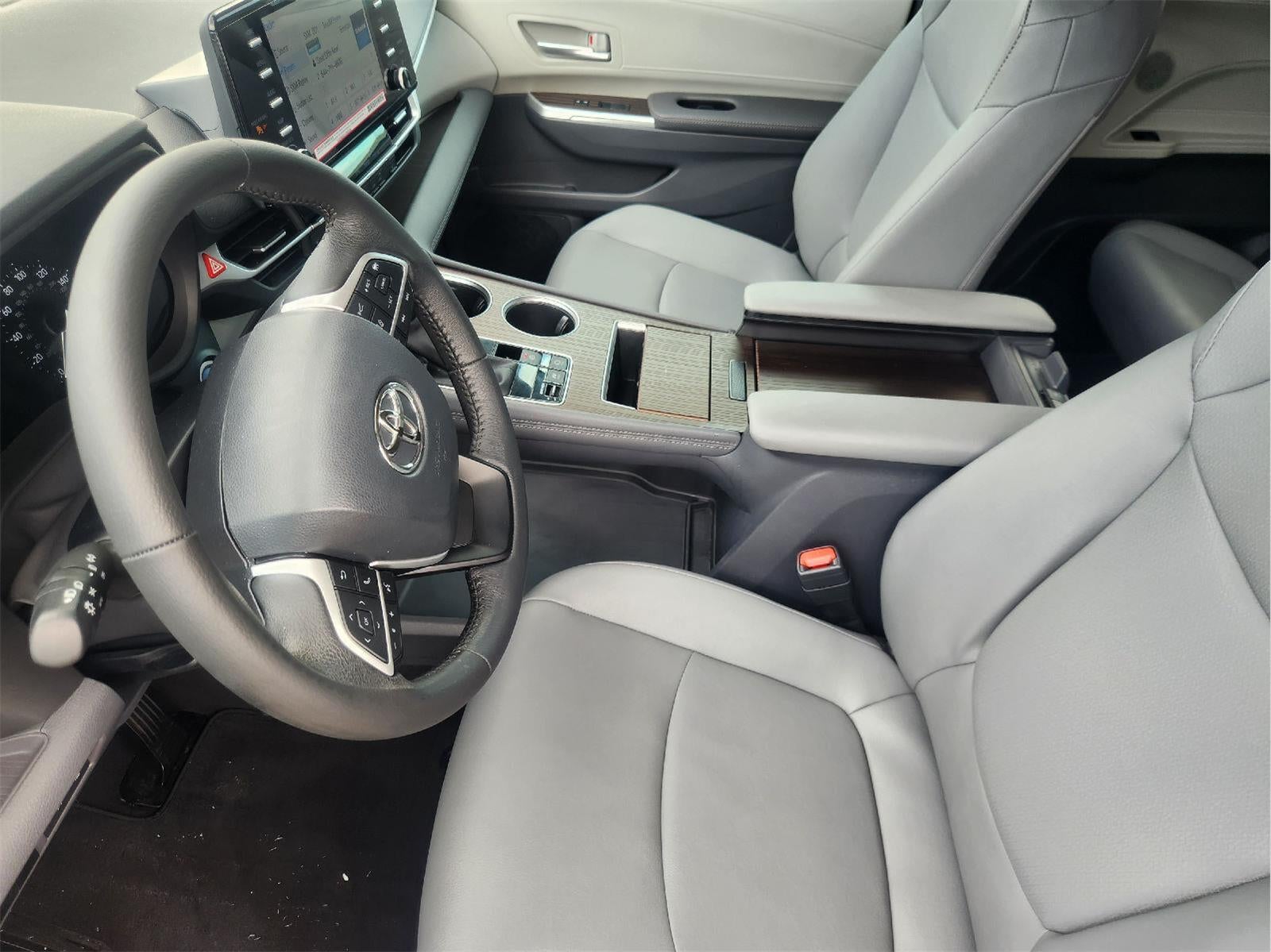 2024 Toyota Sienna XLE 8-Passenger