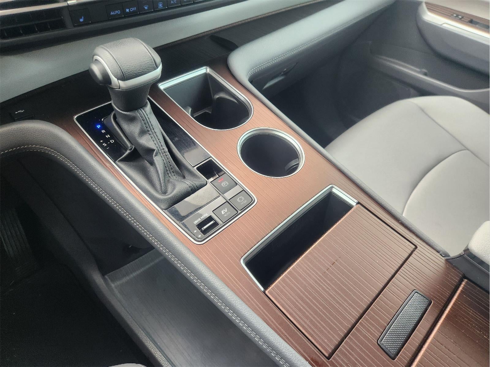 2024 Toyota Sienna XLE 8-Passenger