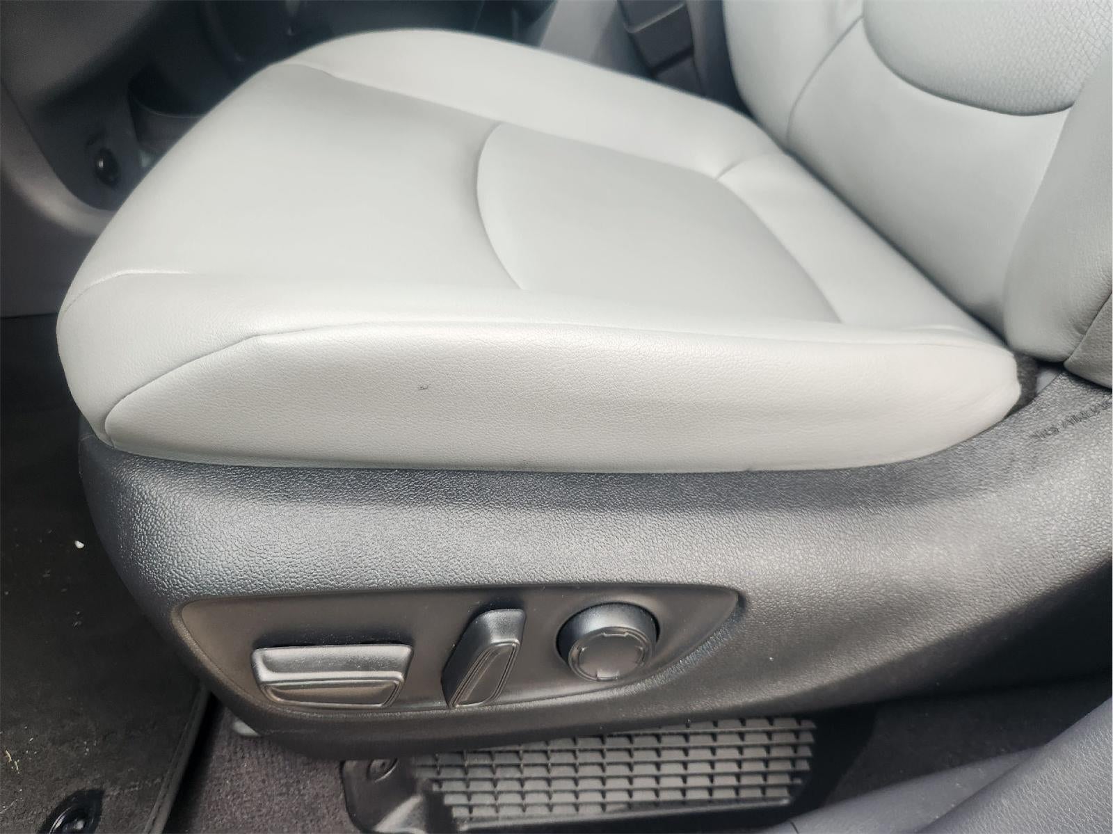 2024 Toyota Sienna XLE 8-Passenger