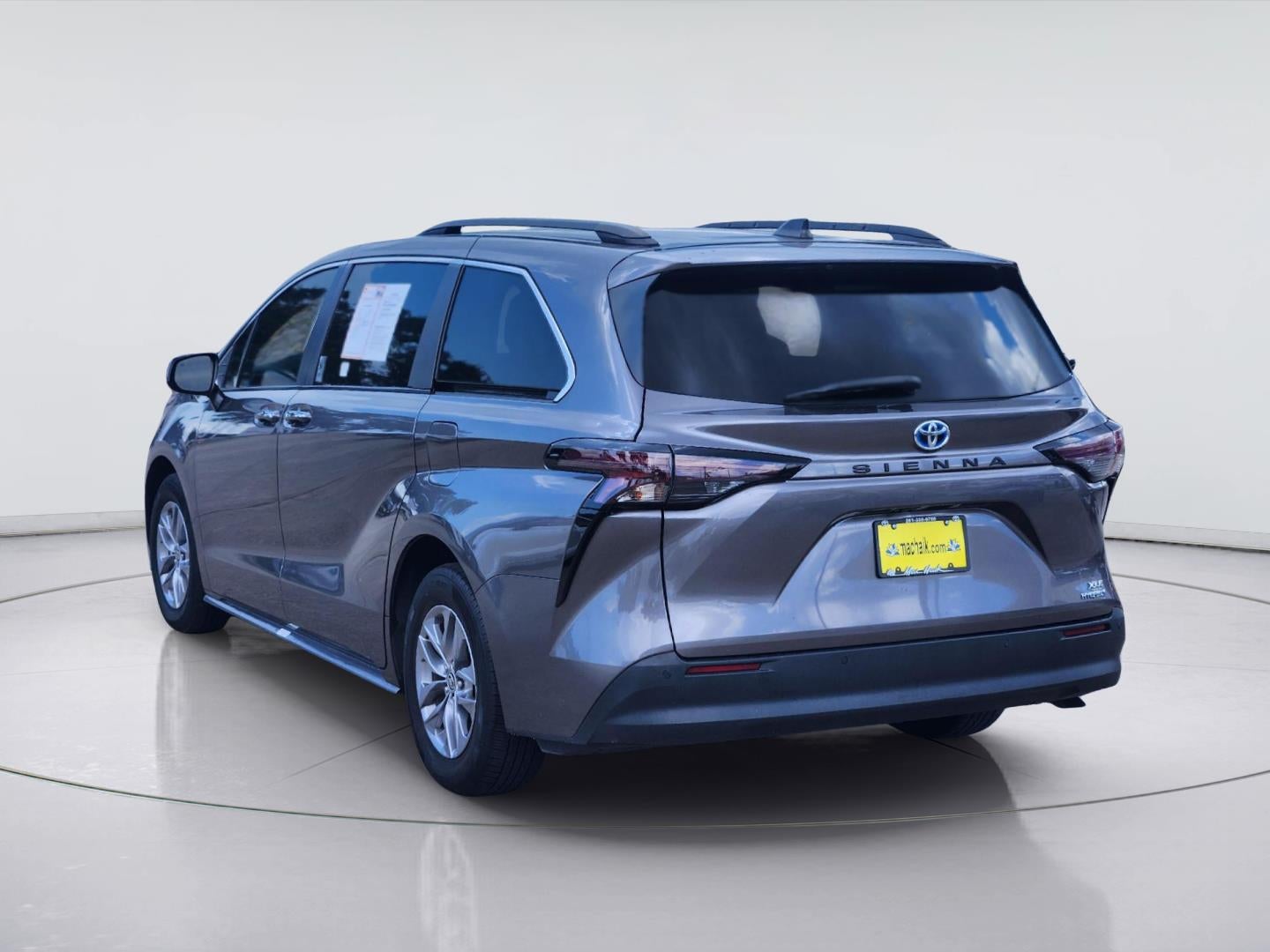 2024 Toyota Sienna XLE 8-Passenger