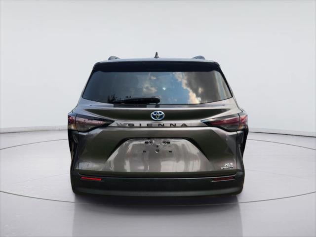 2024 Toyota Sienna XLE 8-Passenger
