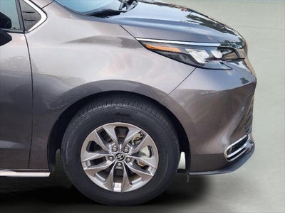 2024 Toyota Sienna XLE 8-Passenger