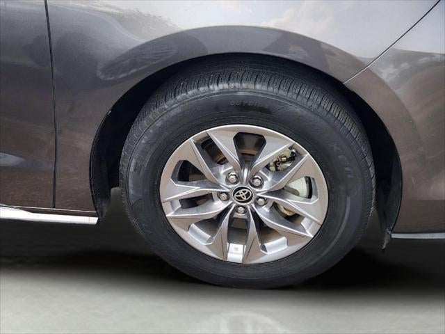 2024 Toyota Sienna XLE 8-Passenger
