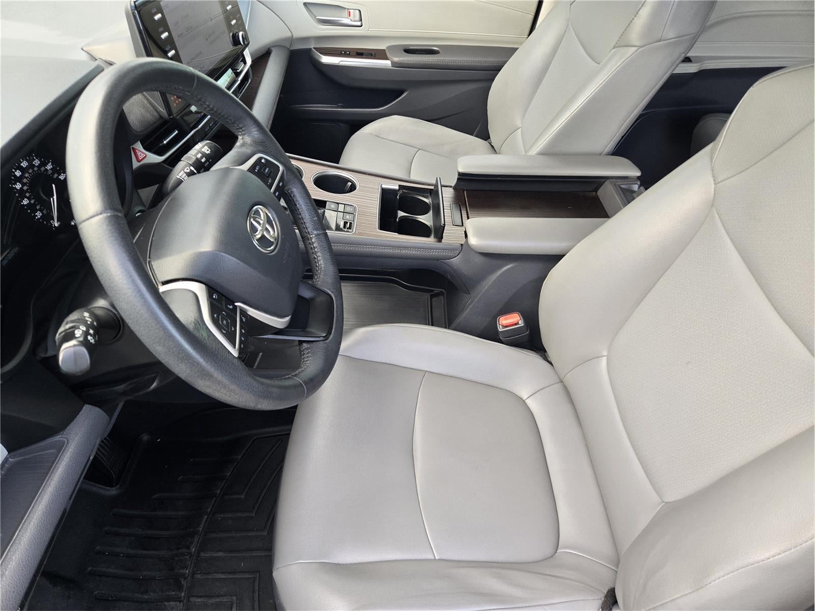 2021 Toyota Sienna HV Base