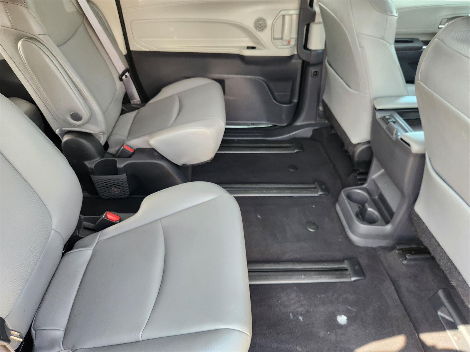 2022 Toyota Sienna XLE 7-Passenger