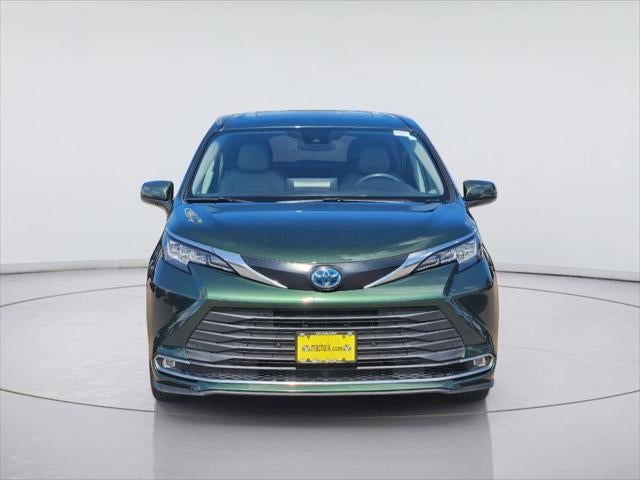 2022 Toyota Sienna XLE 7-Passenger