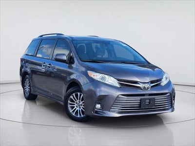 2018 Toyota Sienna XLE 8-Passenger