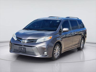 2018 Toyota Sienna XLE 8-Passenger