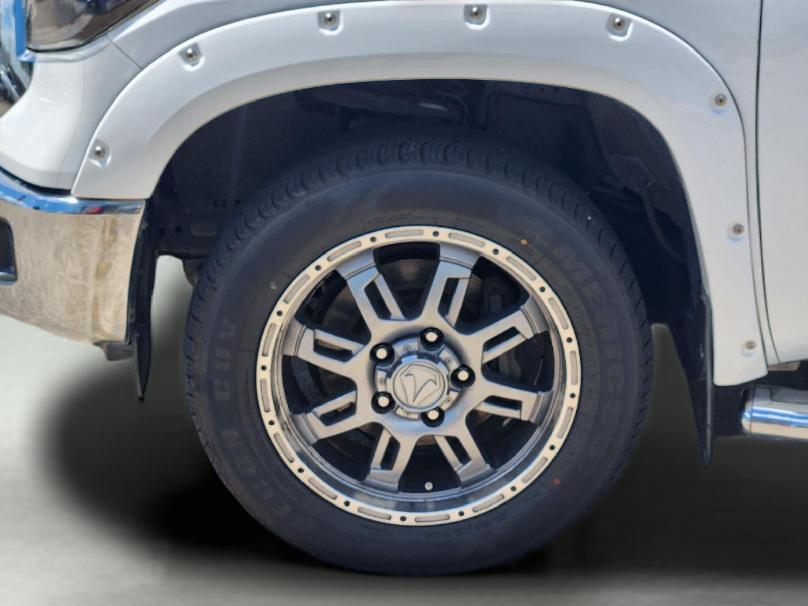 2018 Toyota Tundra SR5