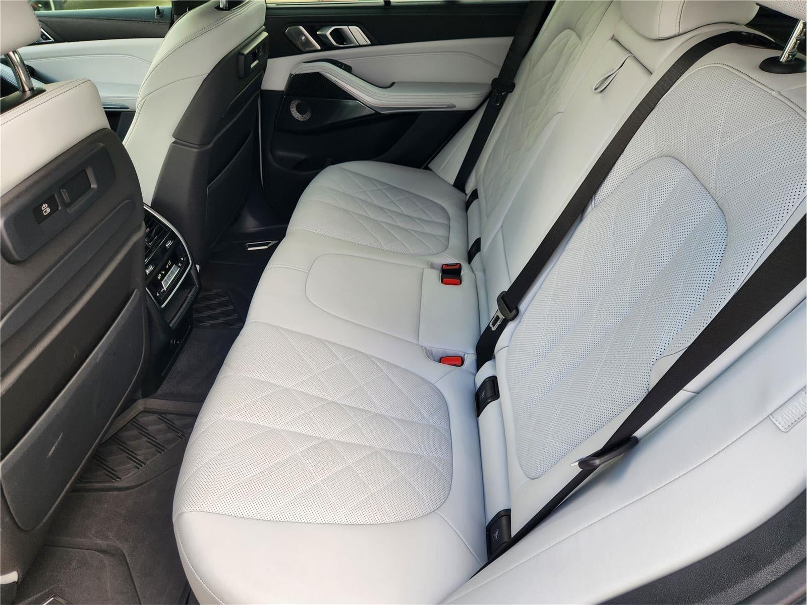 2023 BMW X5 M50i