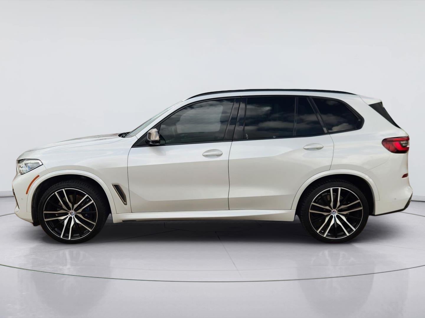 2023 BMW X5 M50i