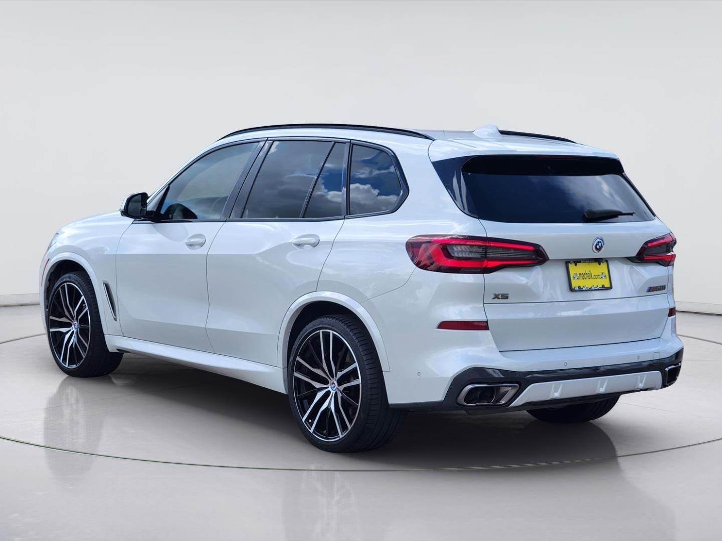 2023 BMW X5 M50i