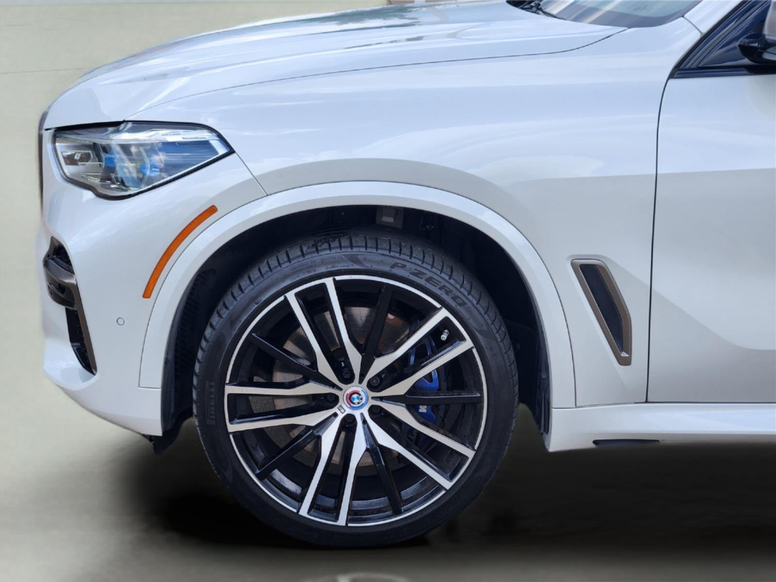 2023 BMW X5 M50i