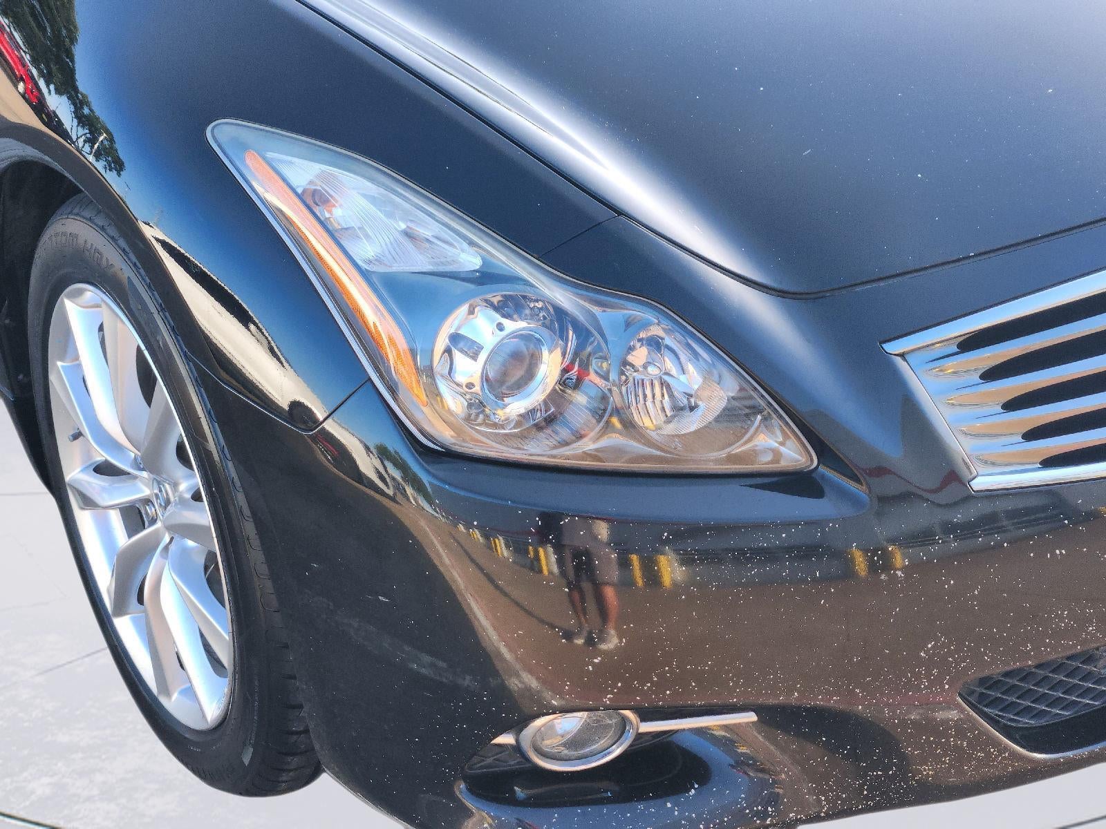 2014 INFINITI Q60 Base