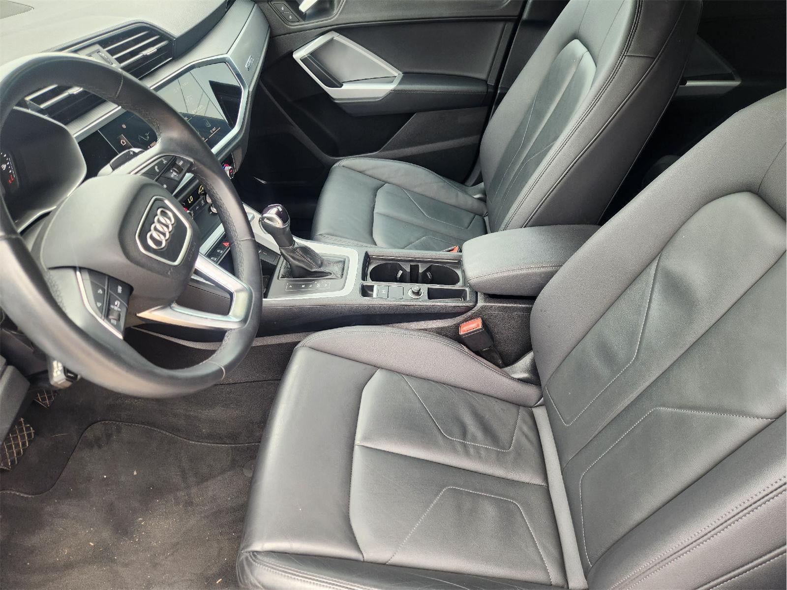2023 Audi Q3 S line Premium