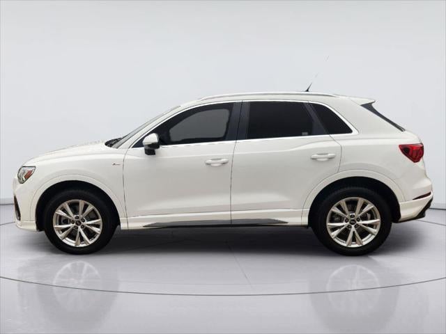 2023 Audi Q3 S line Premium