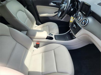 2015 MERCEDES-BENZ TRUCK GLA-CLASS Base