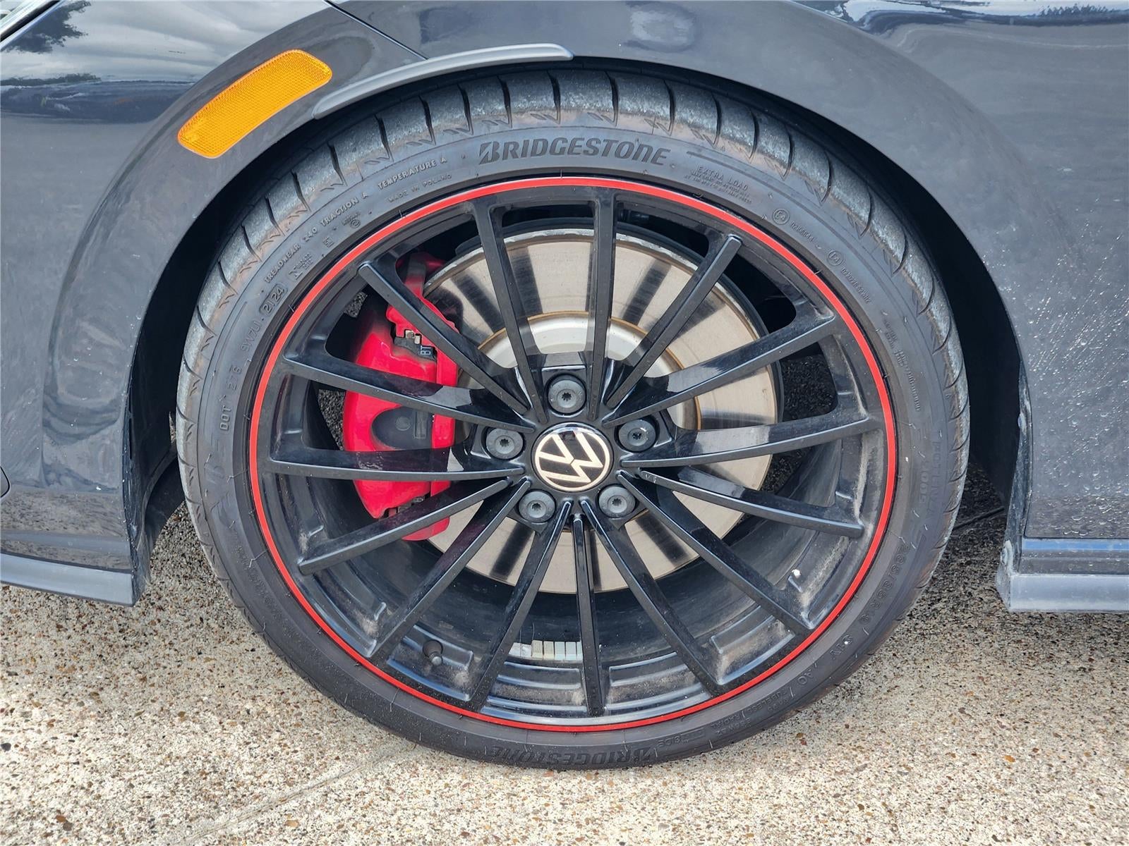 2023 Volkswagen Golf GTI 40th Anniversary Edition