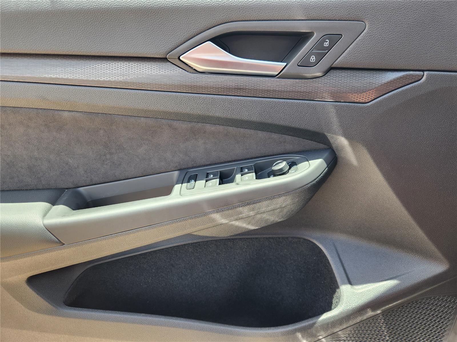 2023 Volkswagen Golf GTI 40th Anniversary Edition