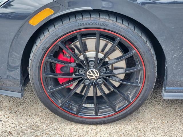 2023 Volkswagen Golf GTI 40th Anniversary Edition