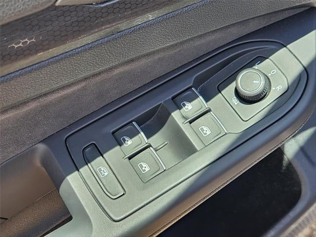 2023 Volkswagen Golf GTI 40th Anniversary Edition