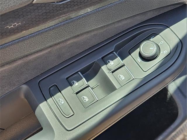 2023 Volkswagen Golf GTI 40th Anniversary Edition