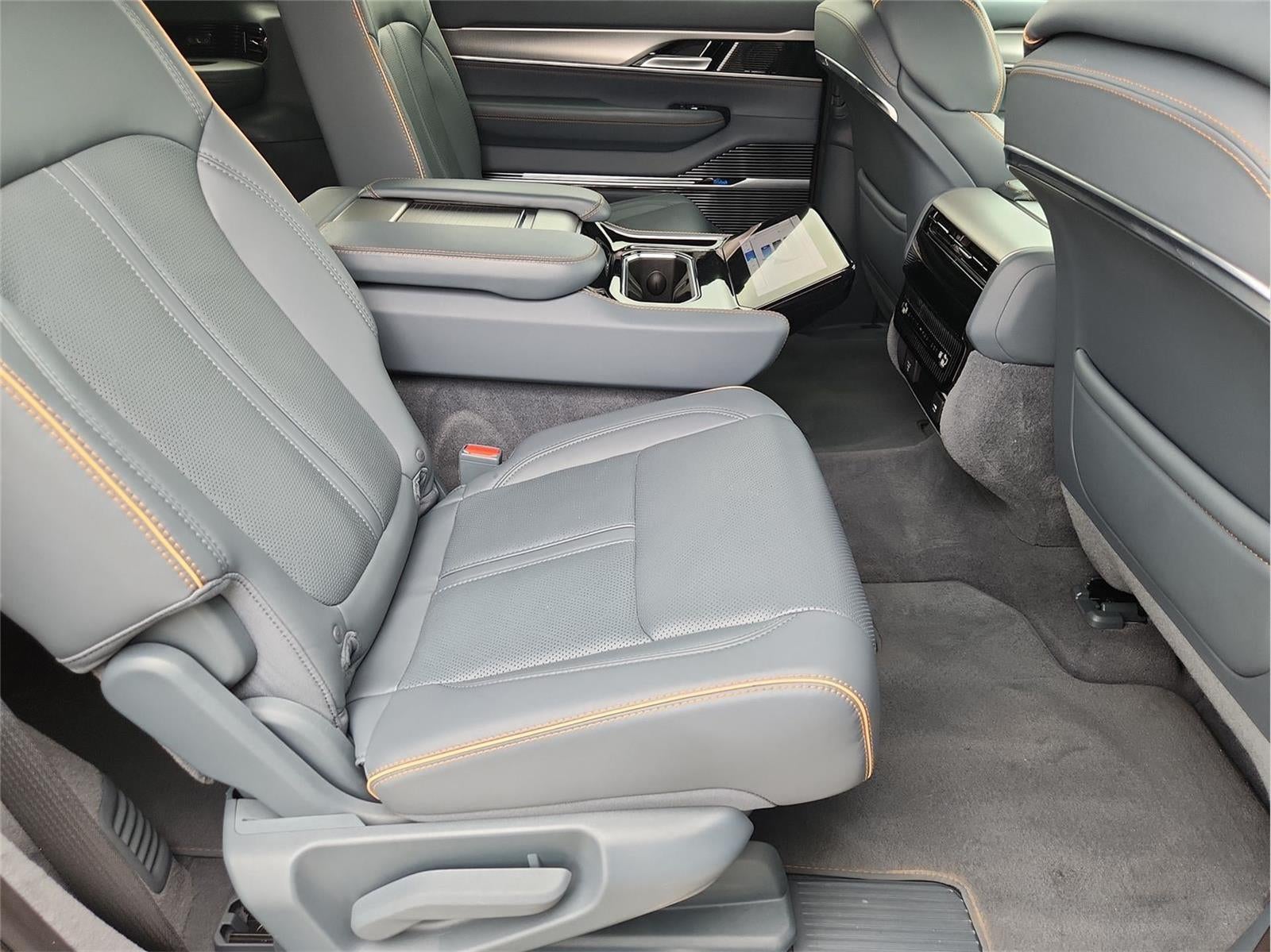 2023 Jeep Grand Wagoneer Series II