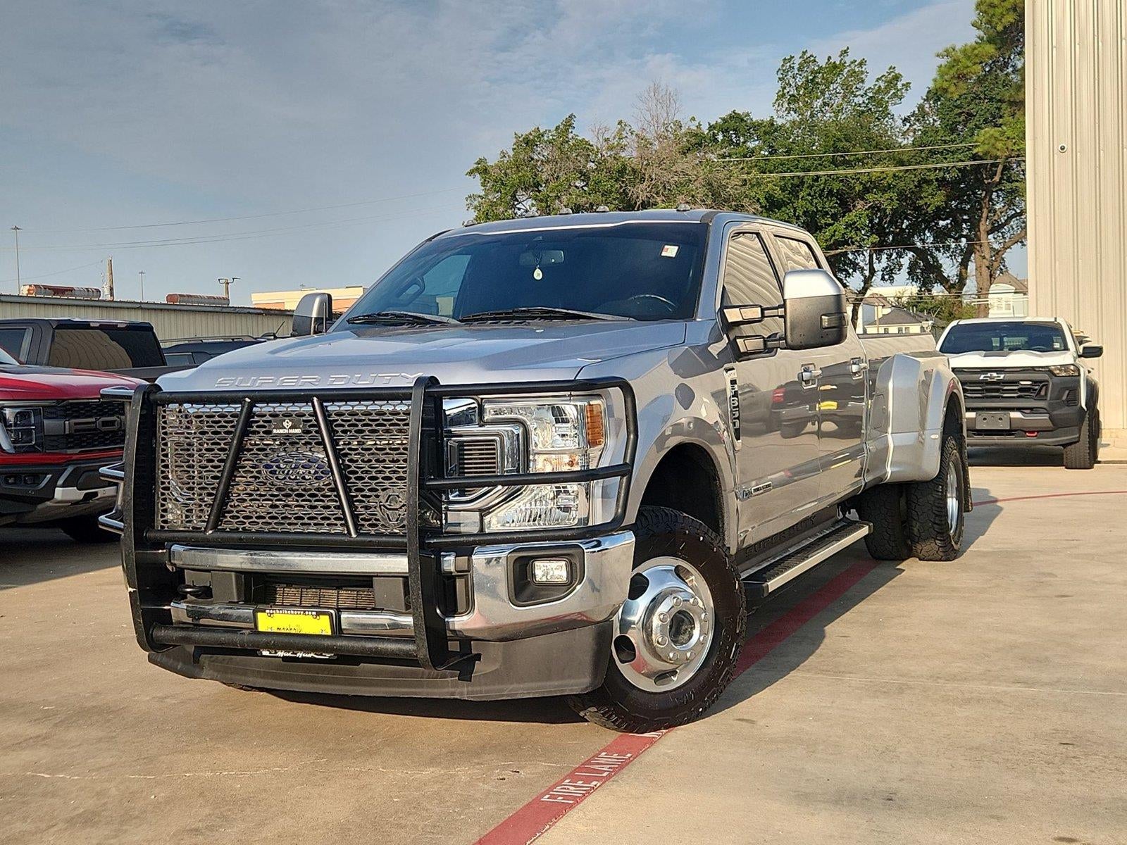 2022 Ford Super Duty F-350 Drw LARIAT