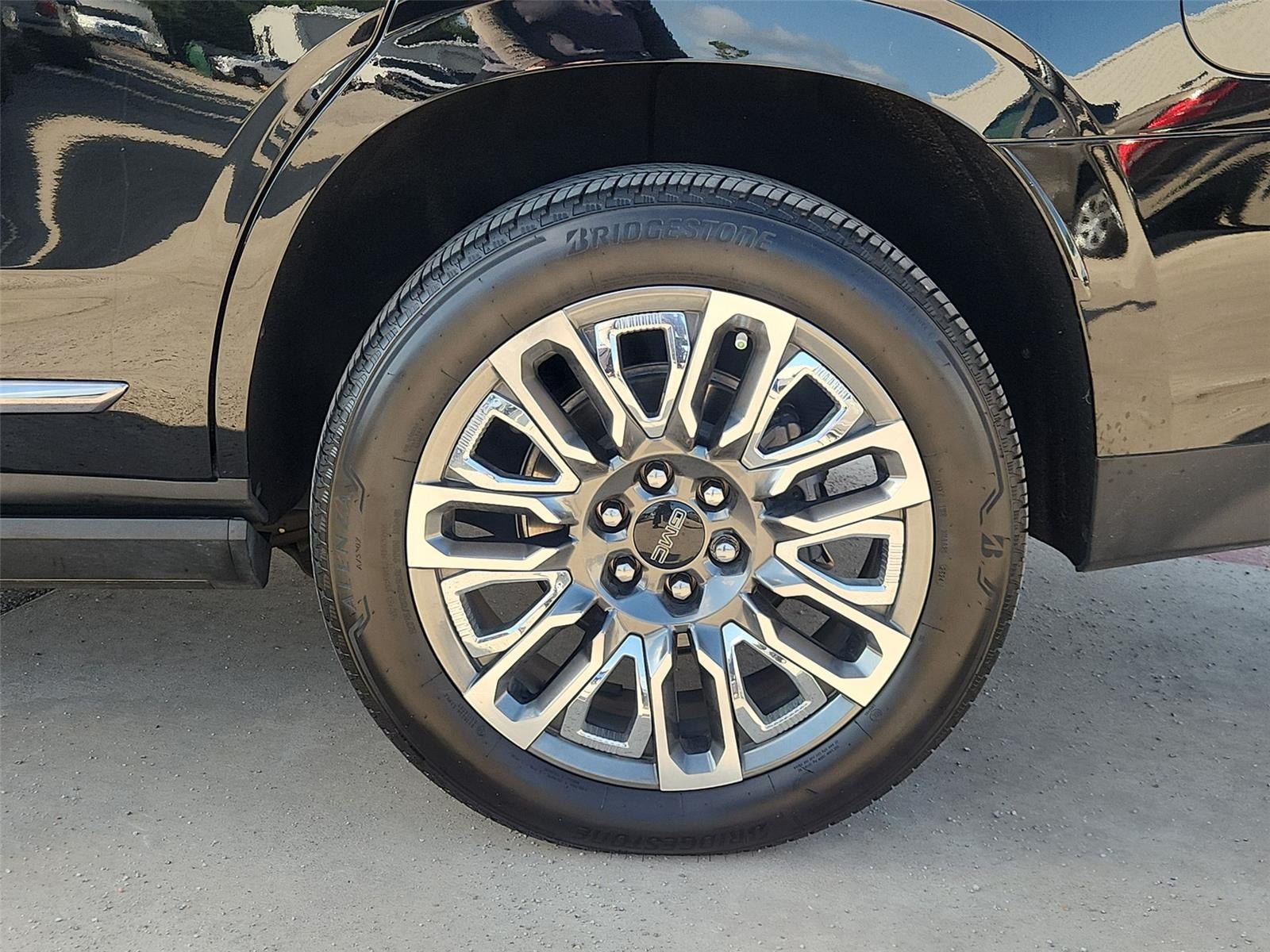 2024 GMC Yukon Denali Ultimate