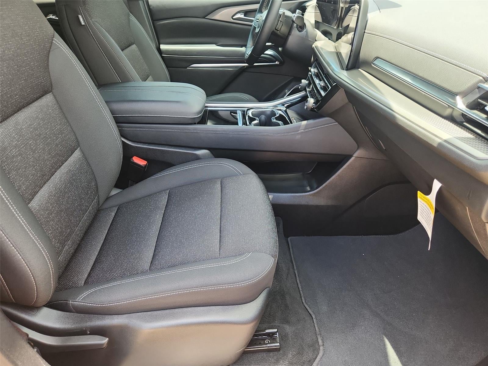2024 Chevrolet Traverse FWD LT