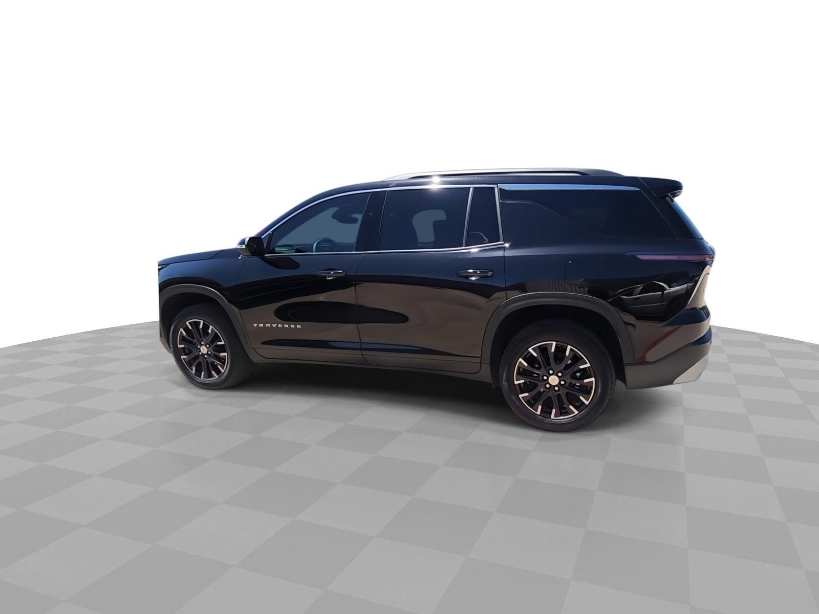 2026 Chevrolet Traverse FWD LT