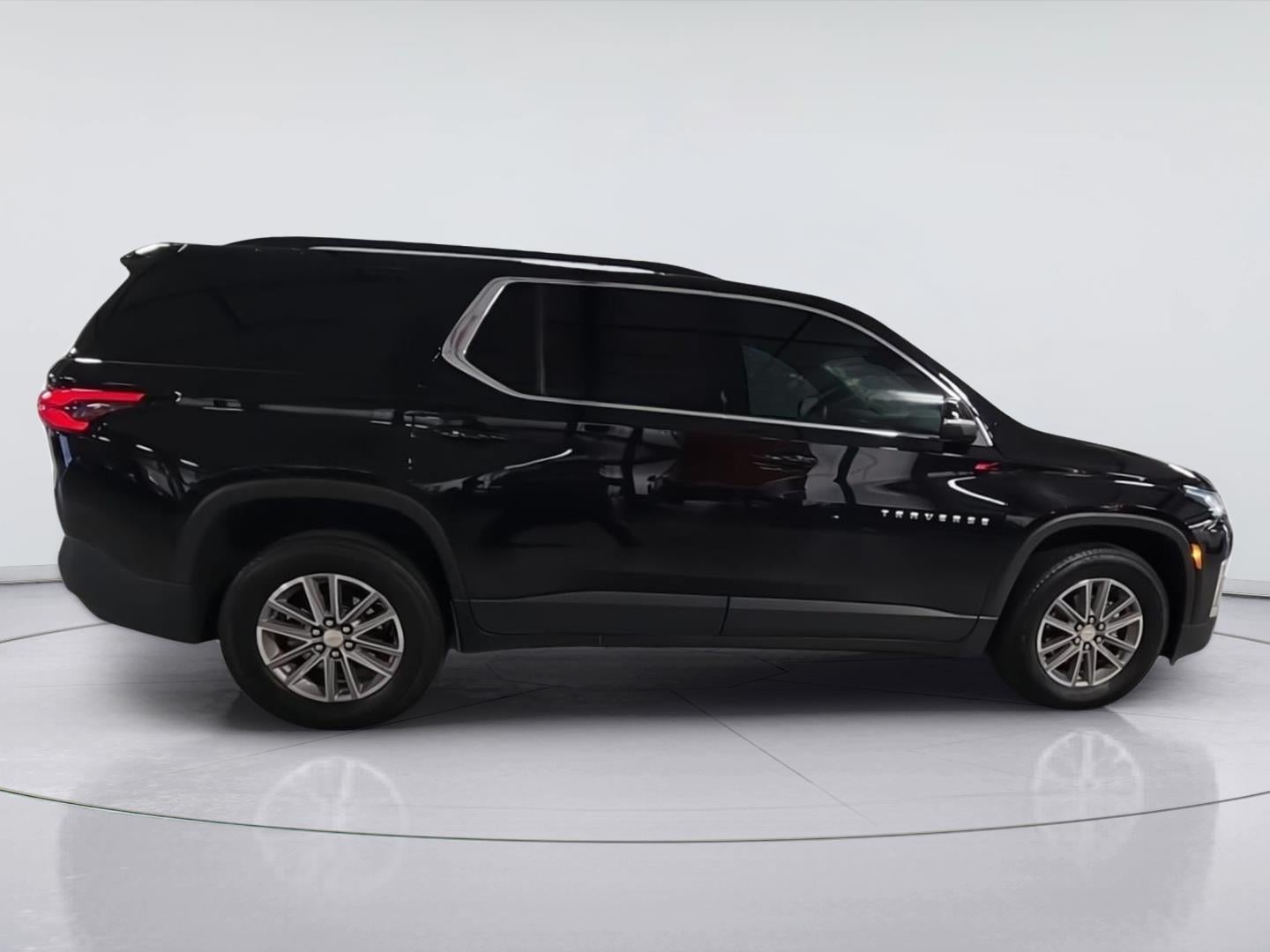 2023 Chevrolet TRAVERSE LT