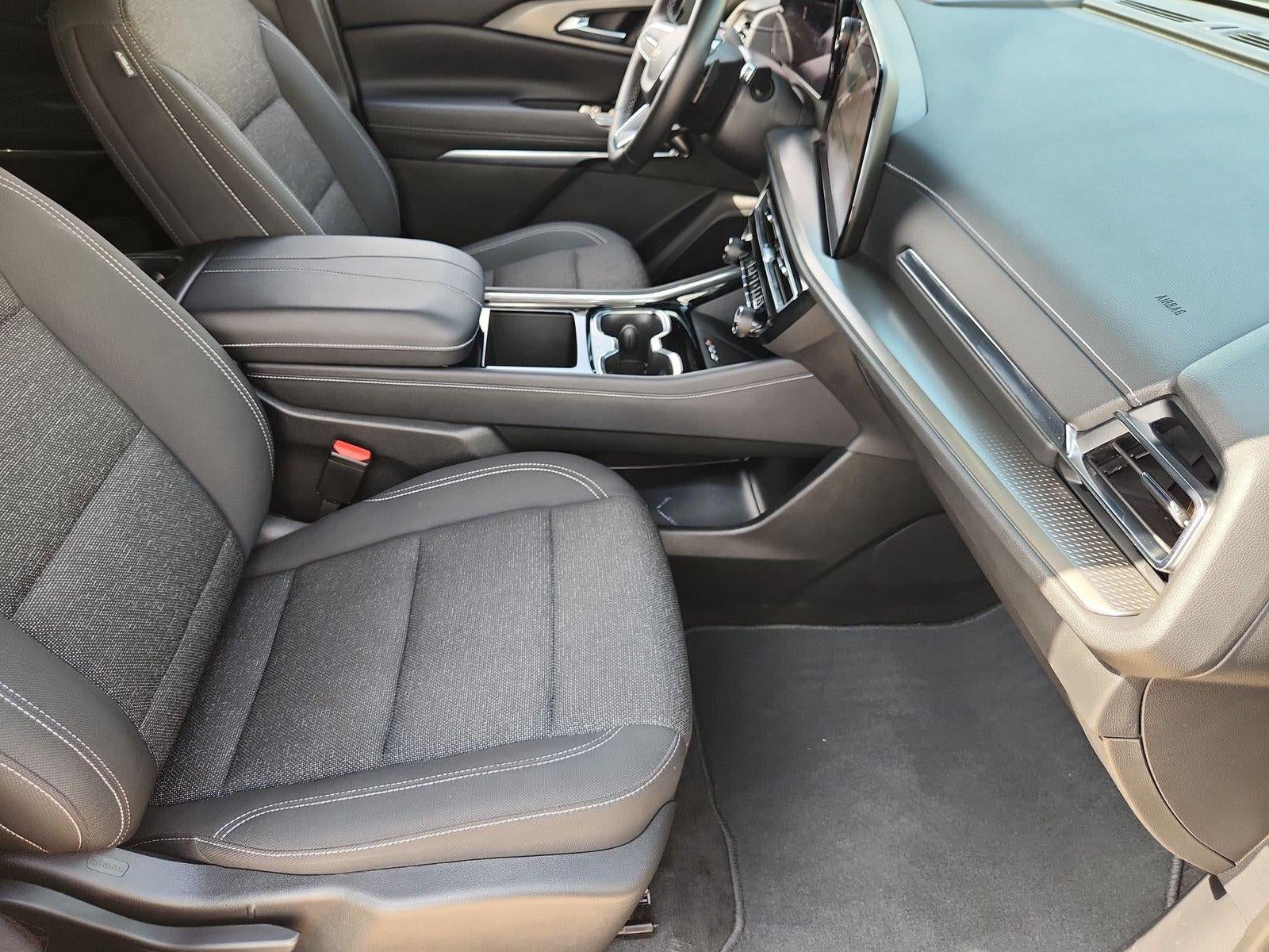 2025 Chevrolet Traverse FWD LT
