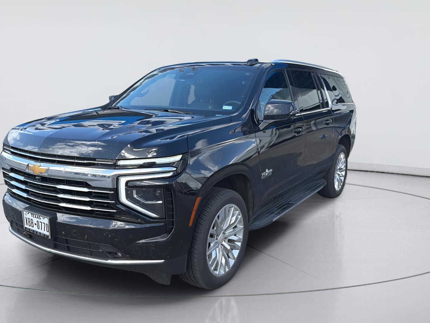 2025 Chevrolet Suburban LT