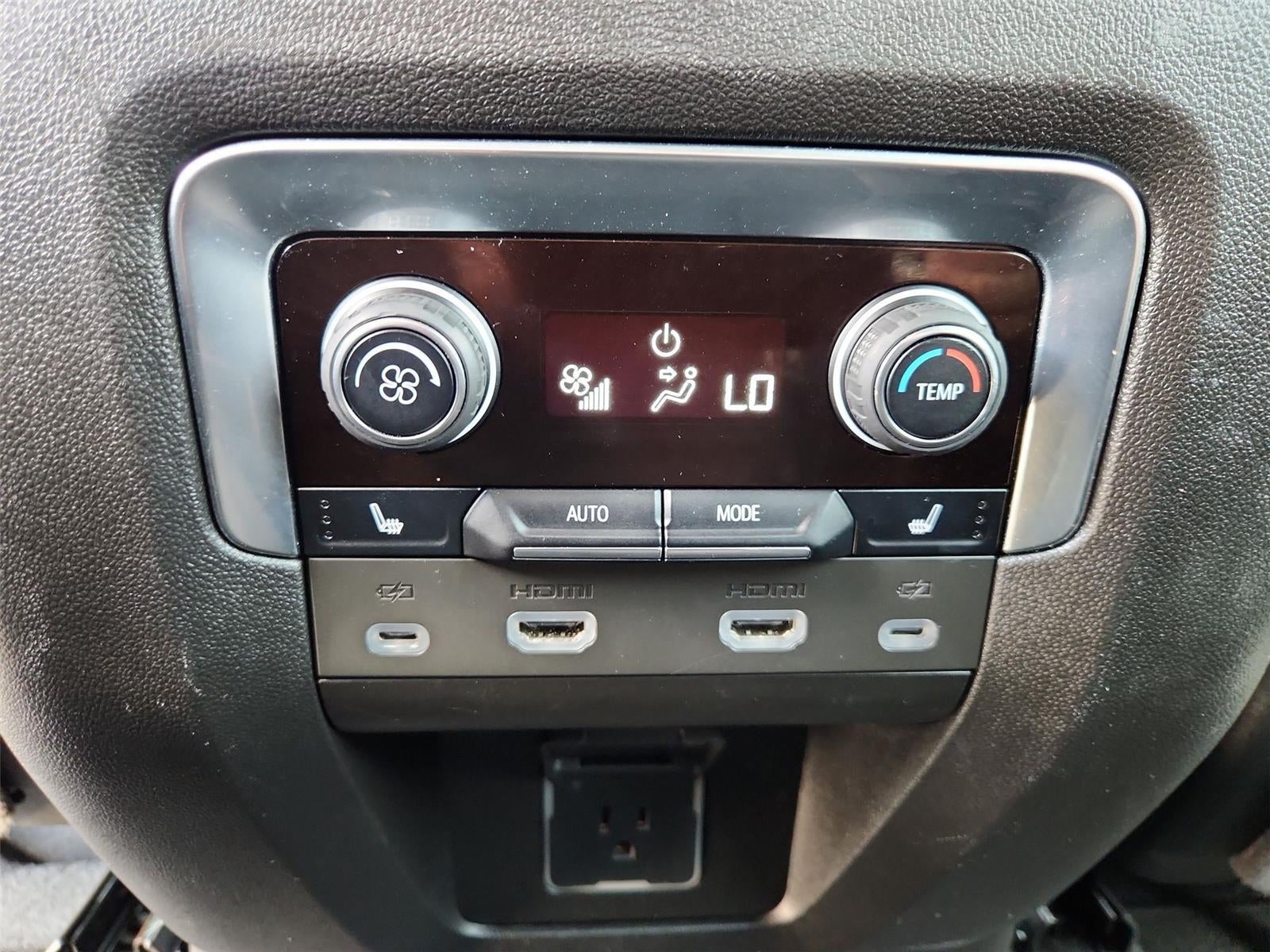 2023 Chevrolet Suburban RST