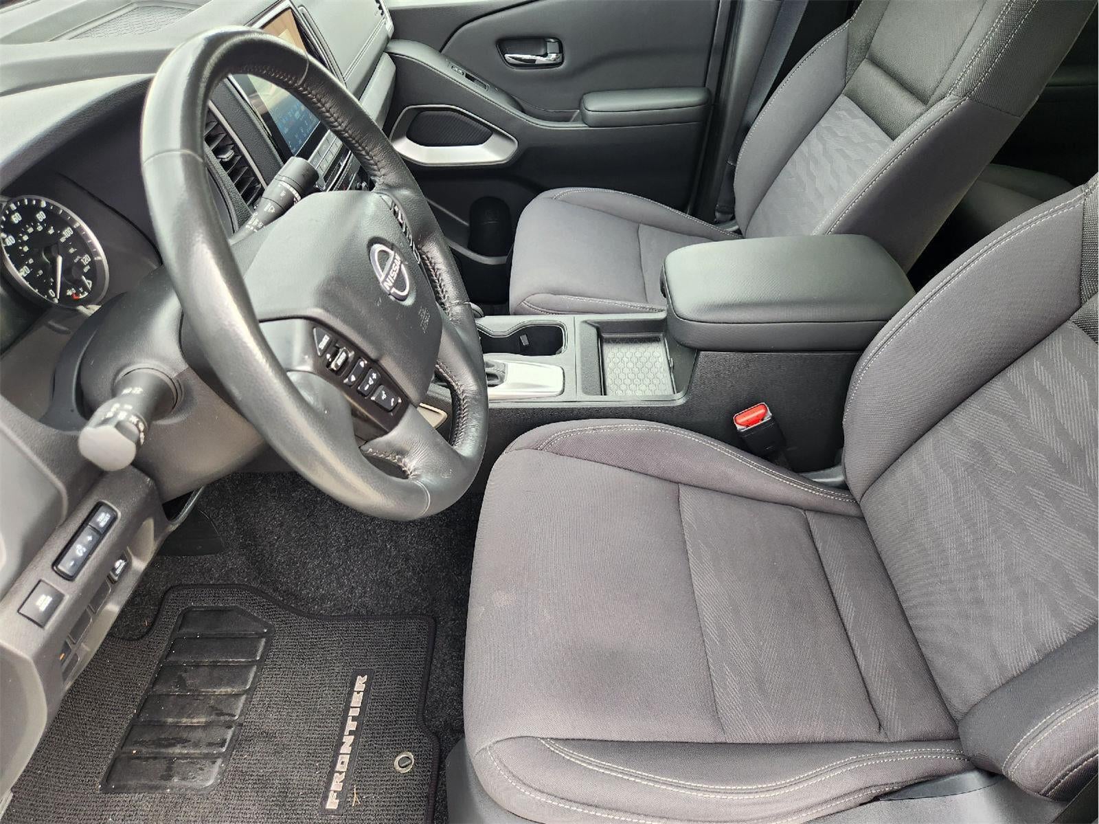 2024 Nissan Frontier SV