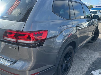 2023 Volkswagen Atlas 3.6L V6 SEL R-Line Black
