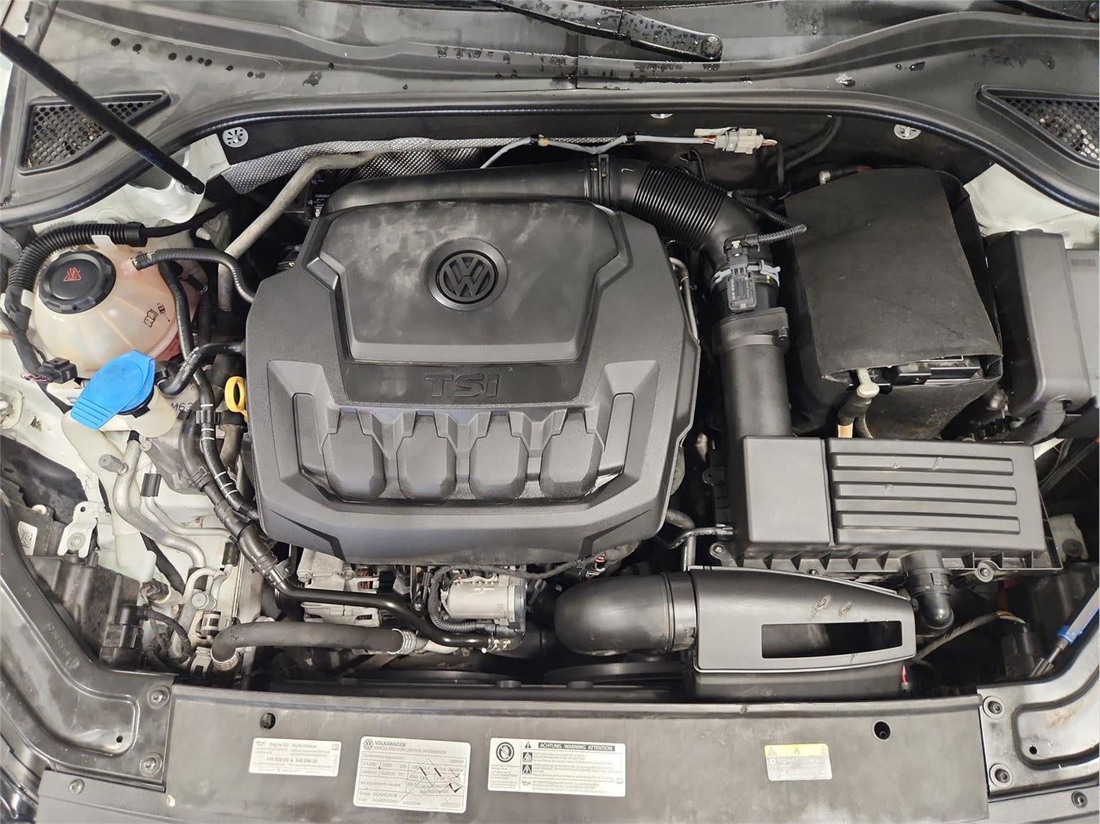 2018 Volkswagen Passat 2.0T SE w/Technology