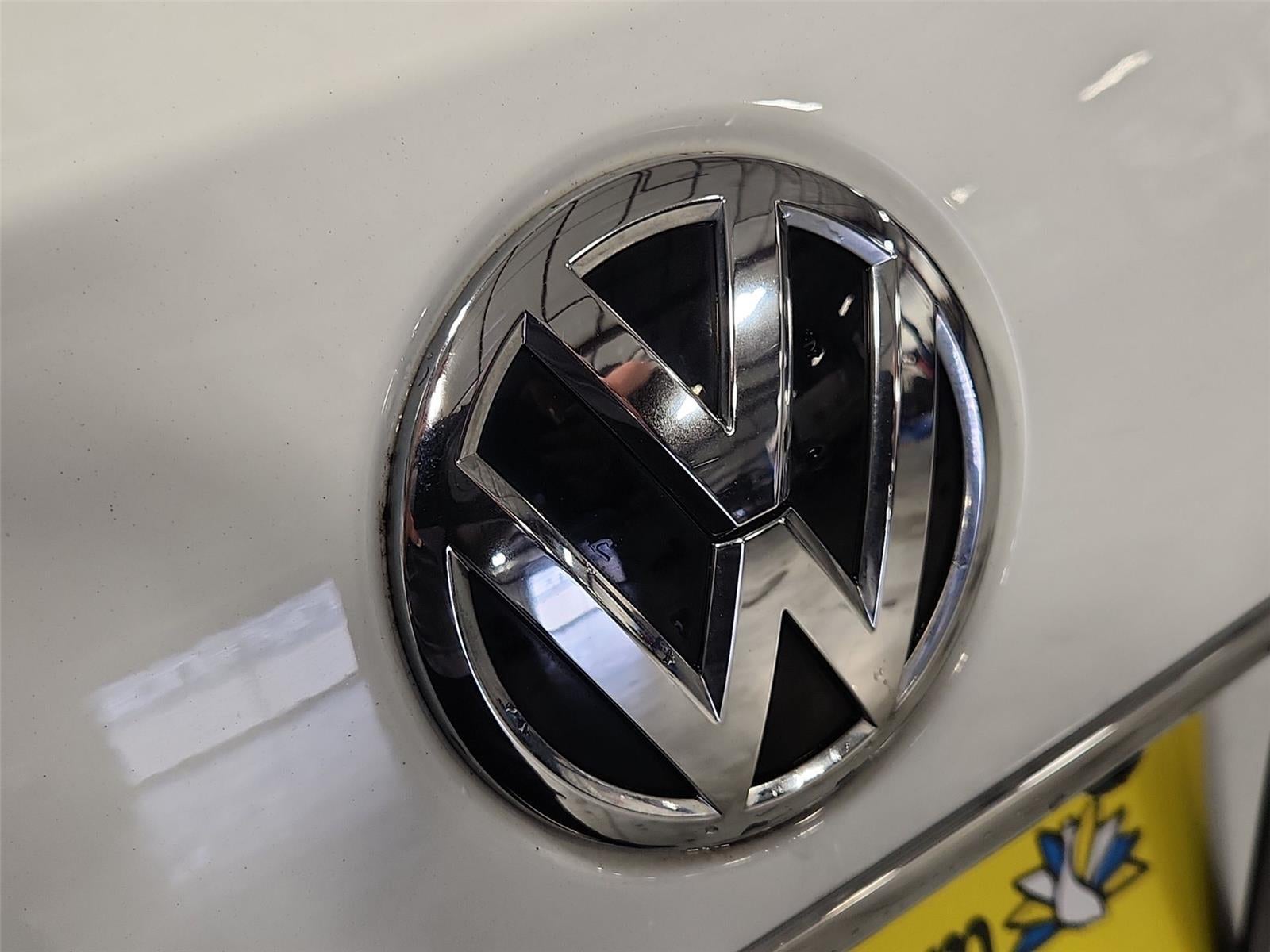 2018 Volkswagen Passat 2.0T SE w/Technology