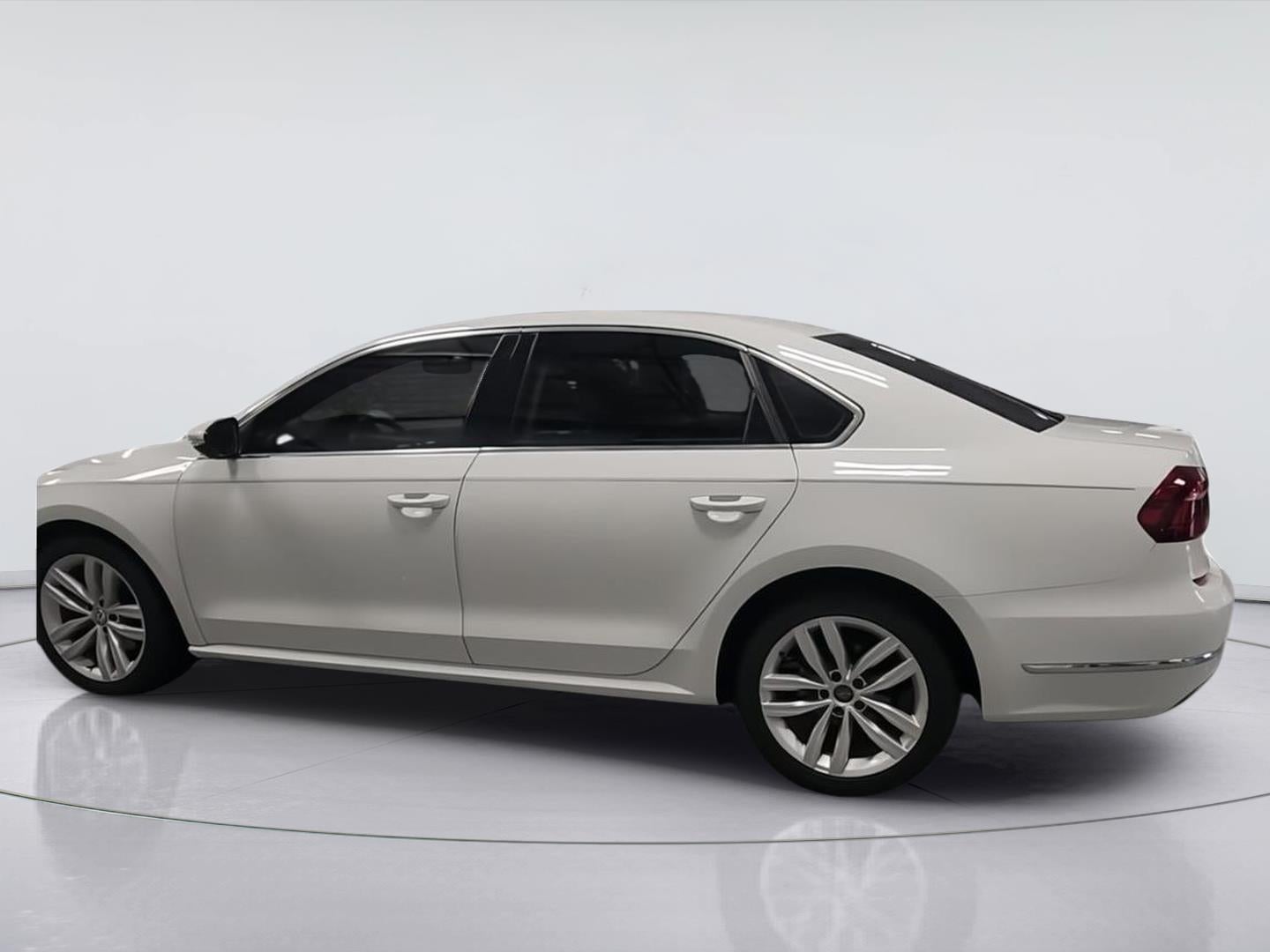 2018 Volkswagen Passat 2.0T SE w/Technology