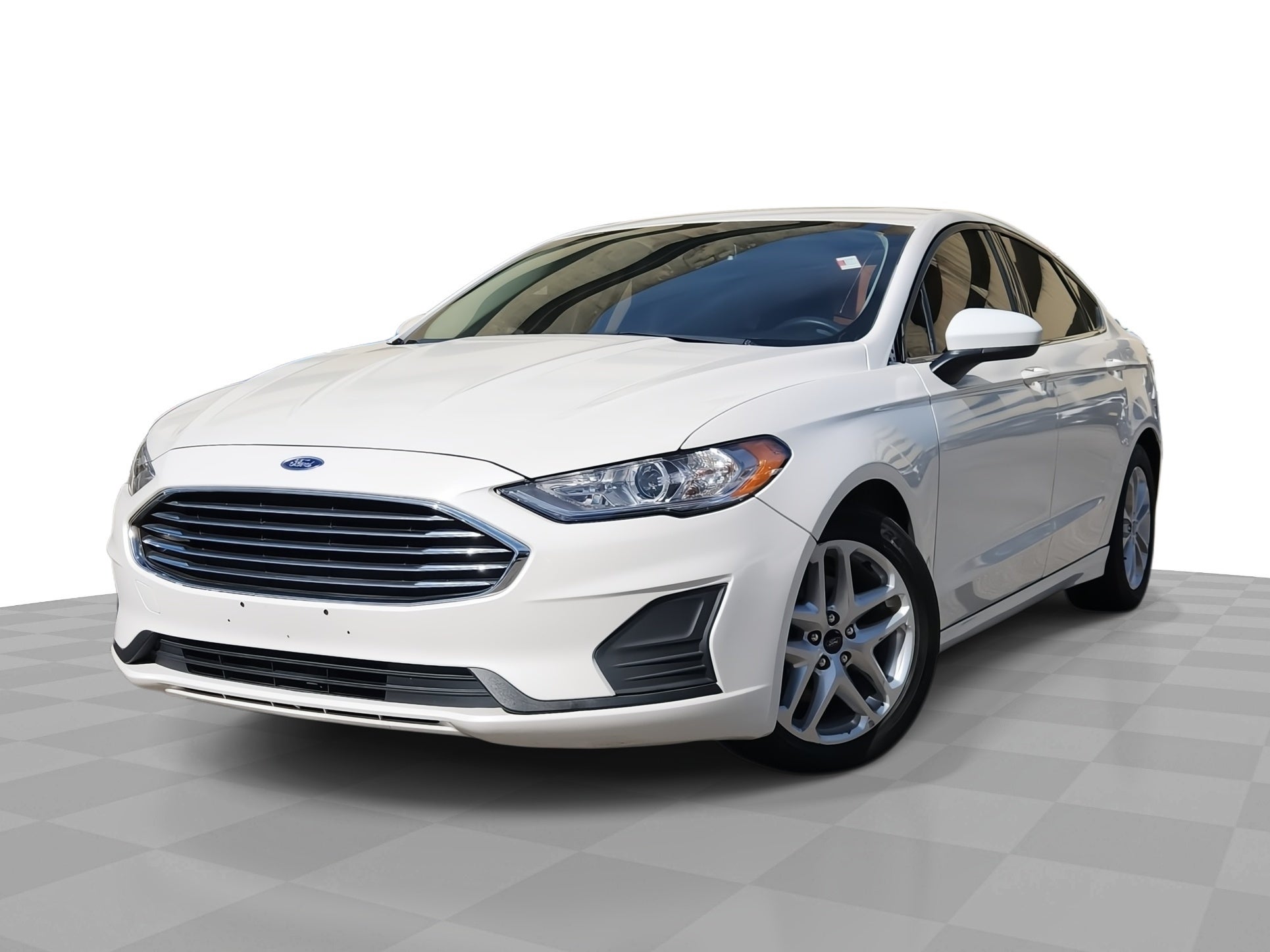 2019 Ford Fusion SE's photo