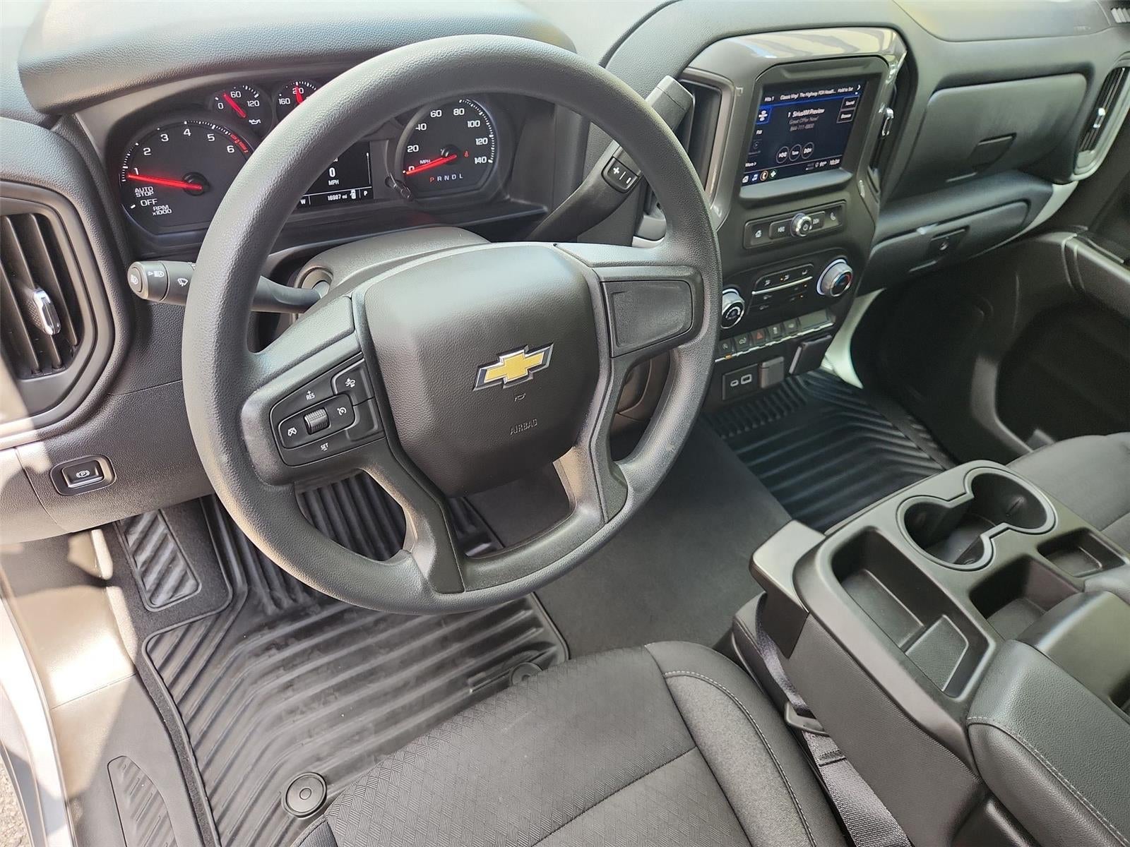 2025 Chevrolet Silverado 1500 Custom