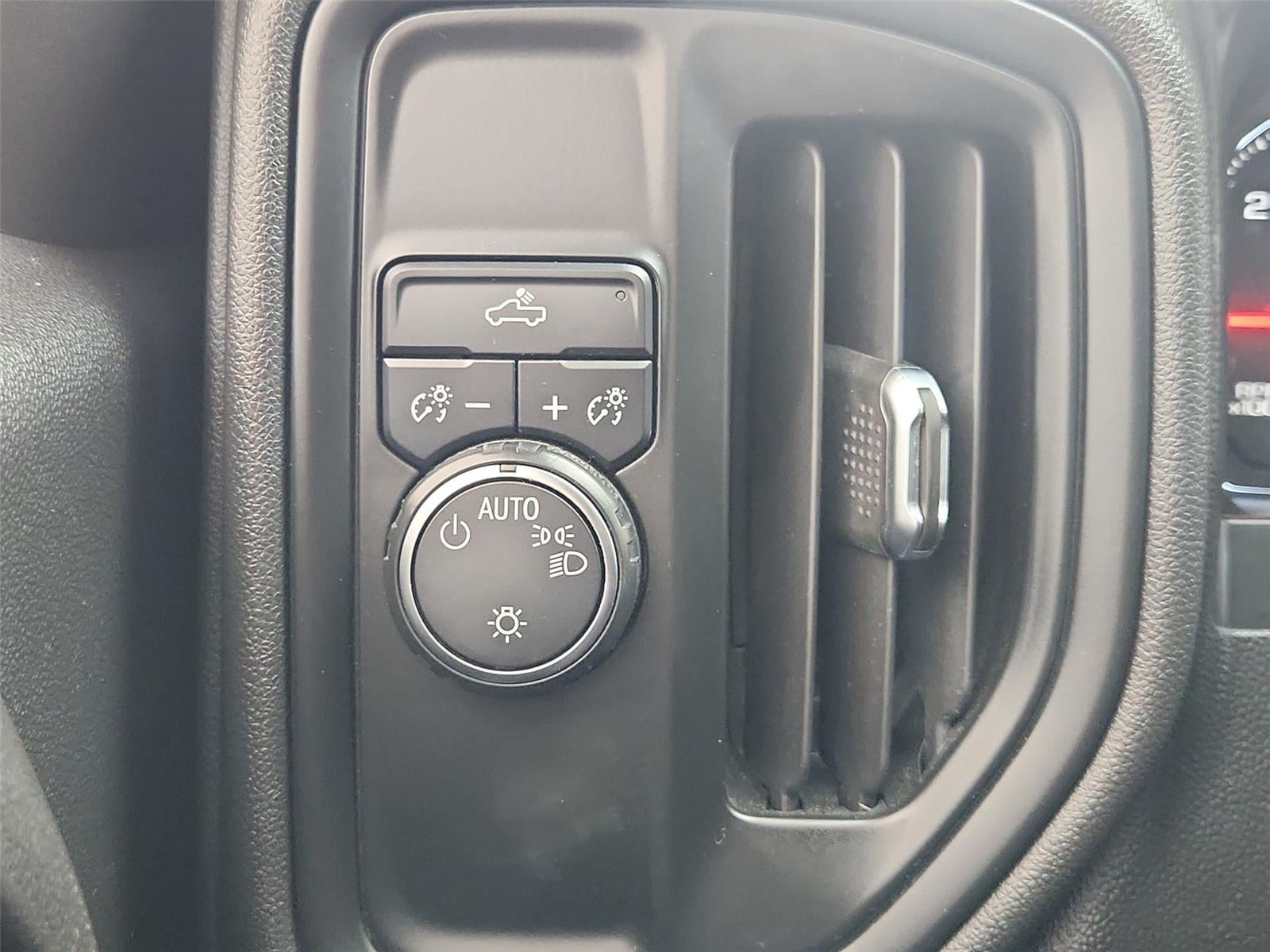 2019 Chevrolet SILVERADO 1500 CUSTOM