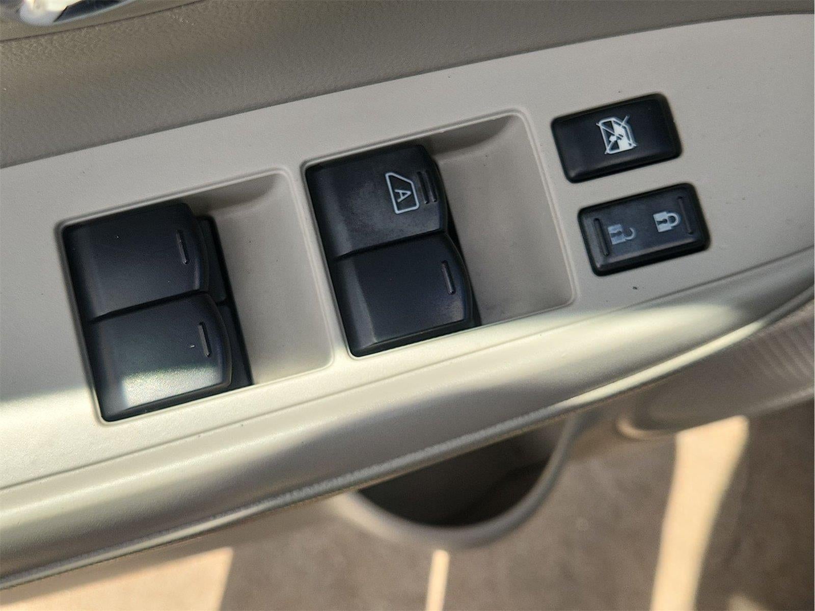 2014 Nissan Versa SV